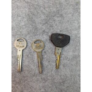 Vintage Chrysler Corporation Pentastar Car Keys Lot of 3 Mopar Collectibles